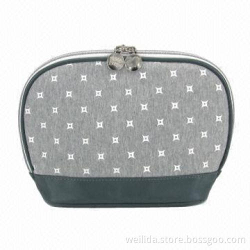 Cosmetic Bag with Foil Printing, Customized Logos and Designs are Welcome